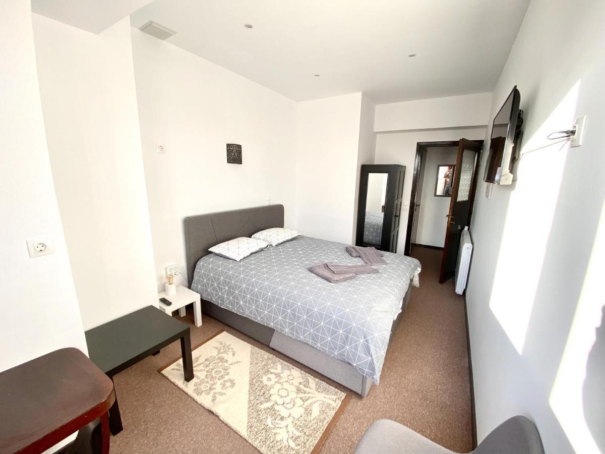Classic 2 Bedroom Apartment Next To Metro - Marousi Athen Eksteriør billede